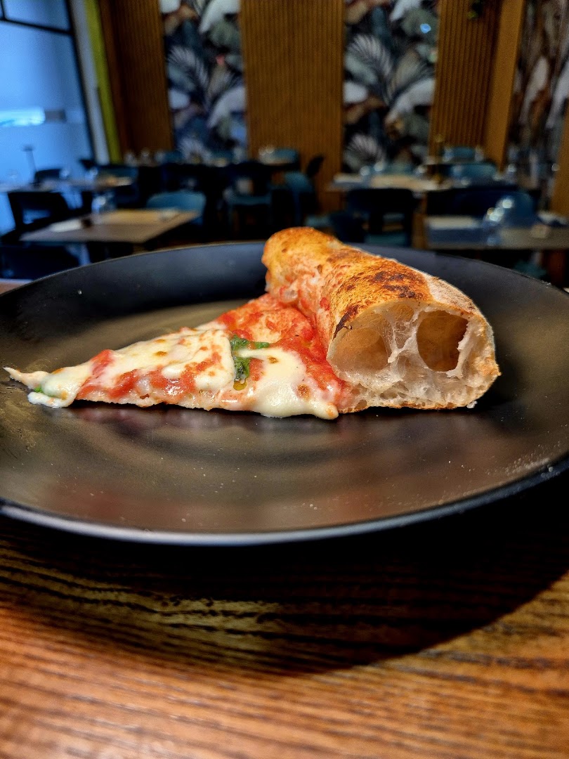 Pizzeria GIÙ GIÙ Napoletana contemporanea · Foto 5