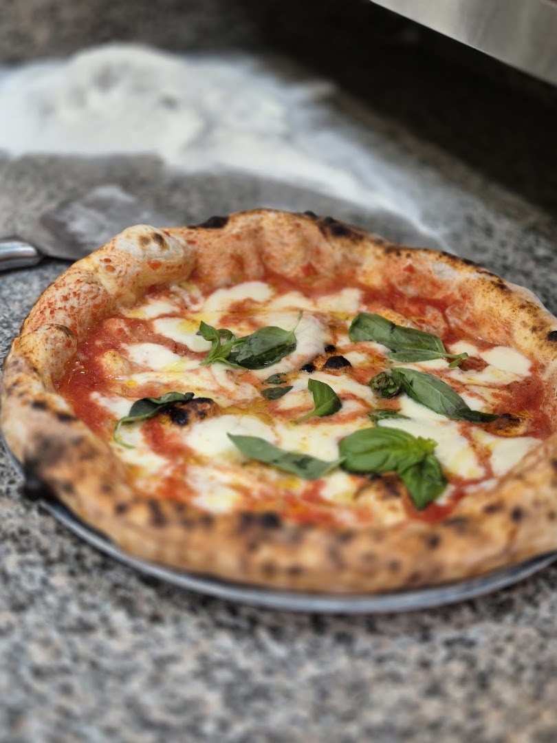 Pizzeria GIÙ GIÙ Napoletana contemporanea · Foto 4
