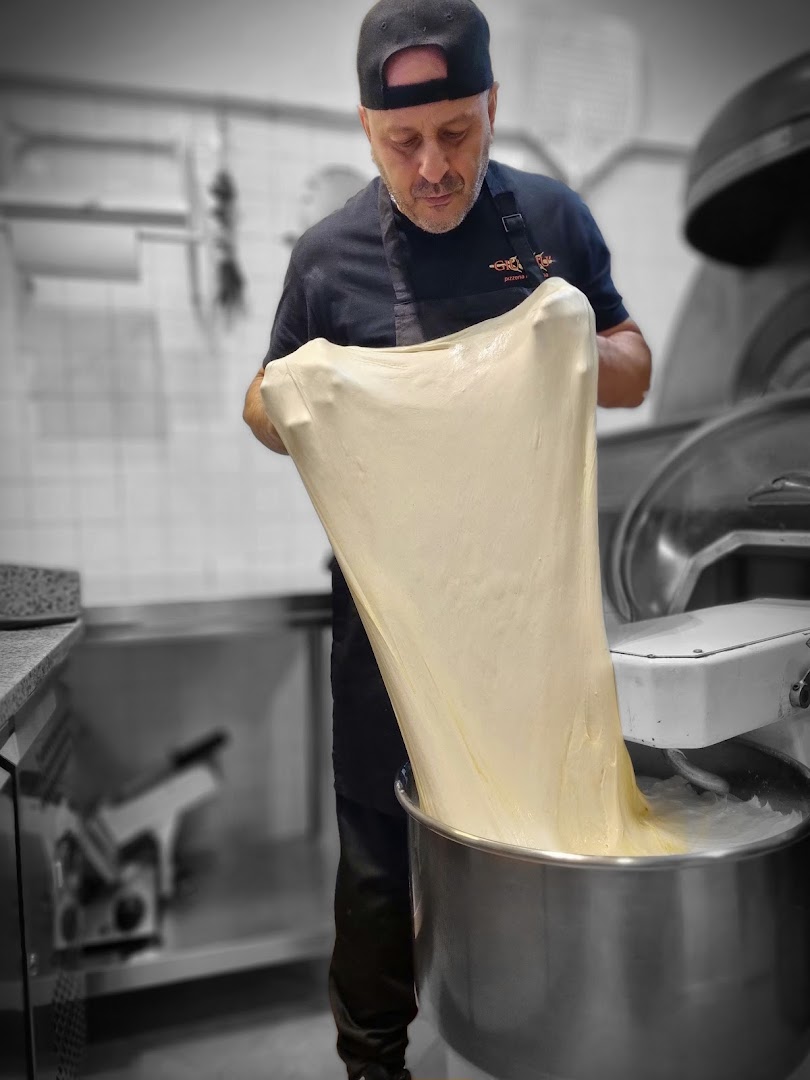 Pizzeria GIÙ GIÙ Napoletana contemporanea · Foto 6